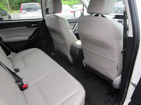 Used 2016 Subaru Forester 2.5i Limited image 9