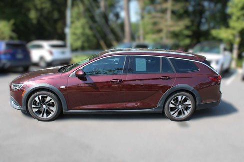 Used 2018 Buick Regal Essence w/ Driver Confidence Package #1 image 5