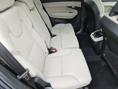 New 2025 Volvo XC90 B5 Plus w/ Protection Package Premier image 41