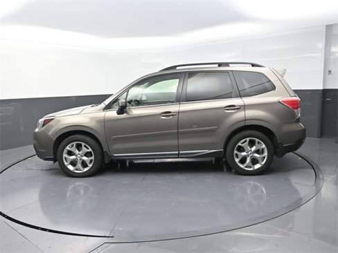 Used 2017 Subaru Forester 2.5i Touring image 4