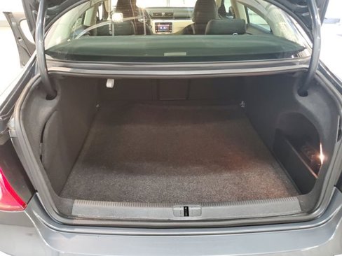 Used 2010 Volkswagen CC Luxury image 24