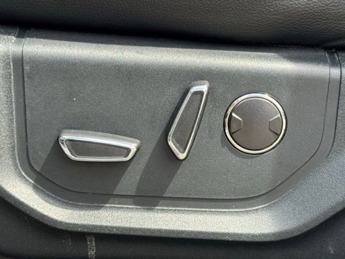 Used 2021 Ford Expedition Limited image 21