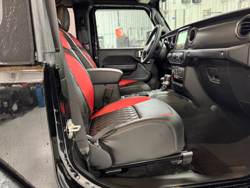 Used 2023 Jeep Wrangler Sport S image 34