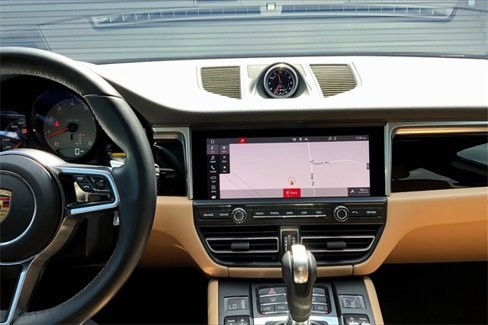 Certified 2021 Porsche Macan S image 24