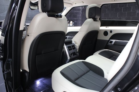 Used 2020 Land Rover Range Rover Sport HST image 28