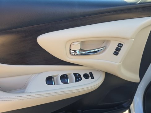 Used 2022 Nissan Murano Platinum w/ Cargo Package image 11