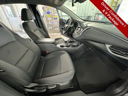 Used 2022 Chevrolet Malibu LT image 24