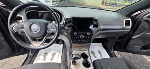 Used 2014 Jeep Grand Cherokee Laredo image 12