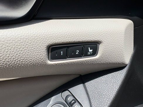 Certified 2018 Honda Accord Touring image 8