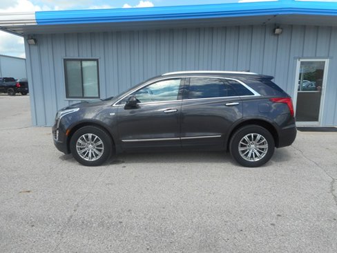 Used 2017 Cadillac XT5 Luxury image 1