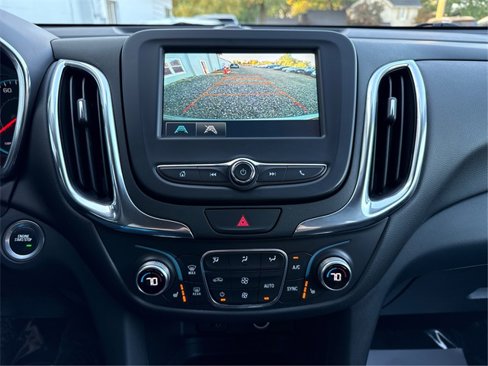 Used 2018 Chevrolet Equinox LT image 31