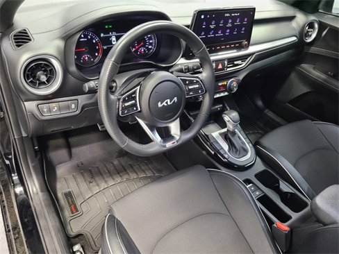 Used 2023 Kia Forte GT-Line w/ GT-Line Premium Package image 14