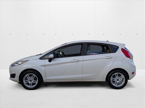 Used 2018 Ford Fiesta SE image 9