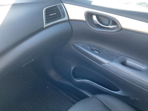 Used 2018 Nissan Sentra S image 12