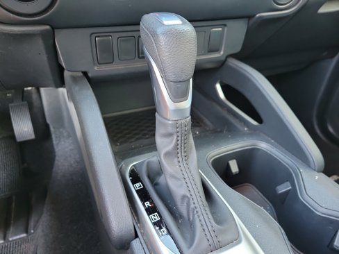 Used 2022 Nissan Frontier SV w/ Technology Package image 26