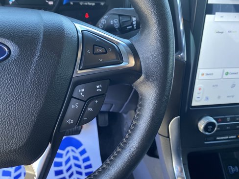Certified 2022 Ford Edge Titanium w/ Equipment Group 301A image 19
