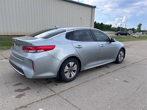 Used 2017 Kia Optima Premium image 3