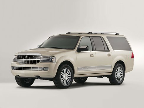 Used 2013 Lincoln Navigator 4WD image 2