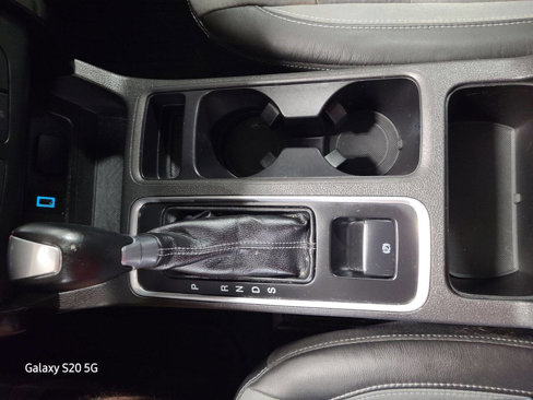 Used 2018 Ford Escape SE w/ SE Sport Appearance Package image 32