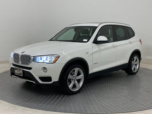 Used 2017 BMW X3 xDrive28i image 2