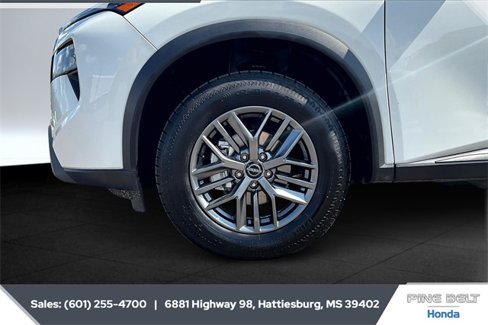 Used 2024 Nissan Rogue S image 7