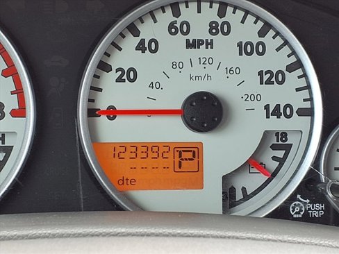 Used 2015 Nissan Frontier Desert Runner image 30