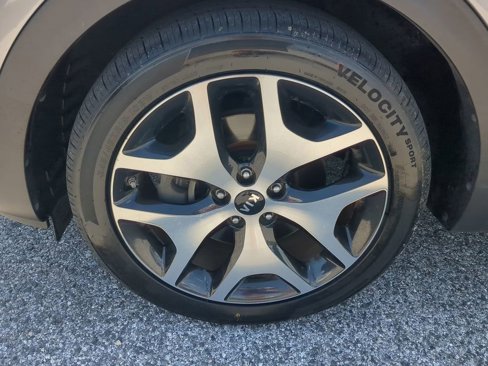 Used 2018 Kia Sportage SX image 10