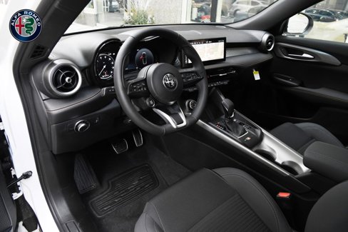 New 2025 Alfa Romeo Tonale image 13