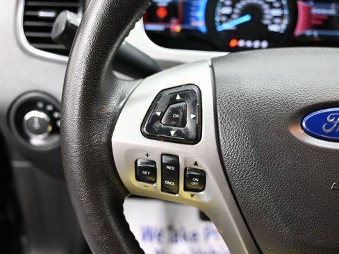 Used 2017 Ford Taurus SEL w/ Equipment Group 201A image 16