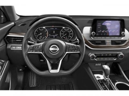 Used 2024 Nissan Altima 2.5 SV image 10