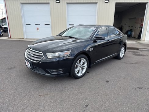 Used 2015 Ford Taurus SEL image 7