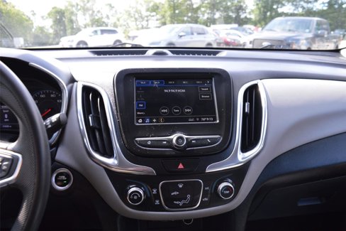 Used 2019 Chevrolet Equinox LS w/ LS Convenience Package image 17