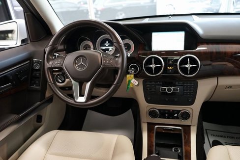 Used 2013 Mercedes-Benz GLK 350 4MATIC image 11