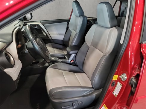 Used 2015 Toyota RAV4 Limited image 10
