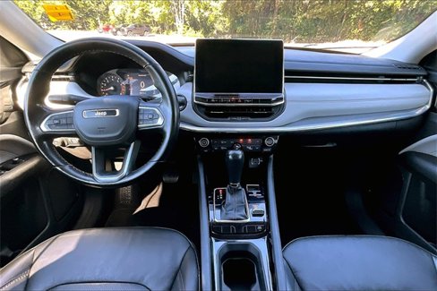 Used 2022 Jeep Compass Limited image 7