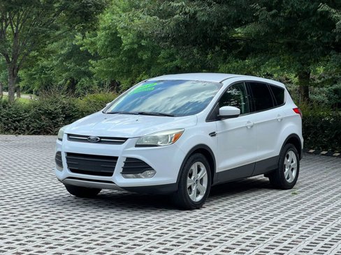 Used 2015 Ford Escape SE image 1