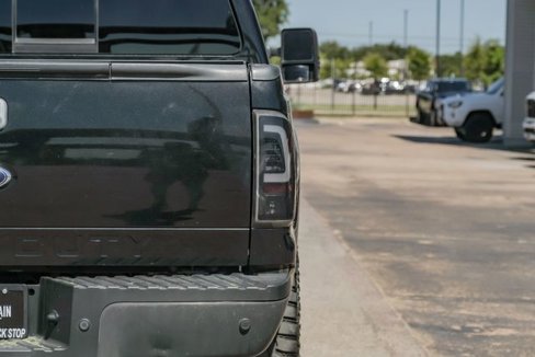 Used 2011 Ford F250 Lariat w/ Lariat Interior Pkg image 56