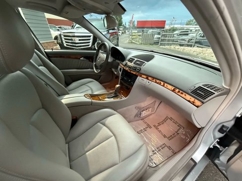 Used 2003 Mercedes-Benz E 320 Sedan image 31