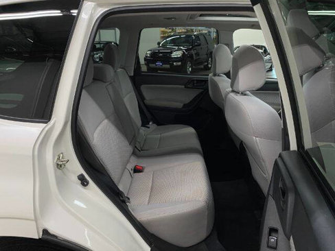 Used 2017 Subaru Forester 2.5i Premium image 16