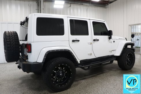 Used 2016 Jeep Wrangler Unlimited Rubicon w/ Max Tow Package image 3