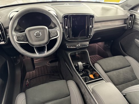 Certified 2023 Volvo C40 P8 Recharge Ultimate image 14
