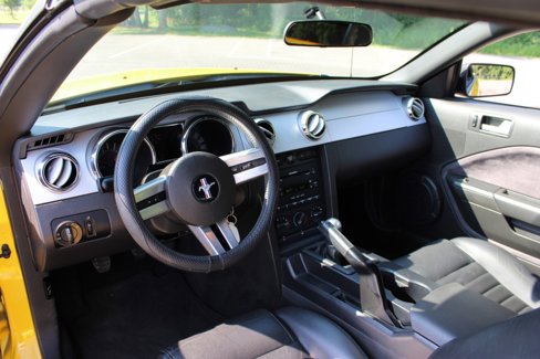 Used 2006 Ford Mustang GT image 16