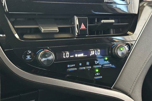 Used 2023 Toyota Camry LE image 18