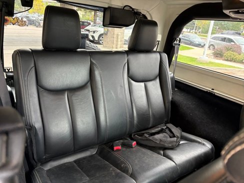 Used 2014 Jeep Wrangler Sahara image 23