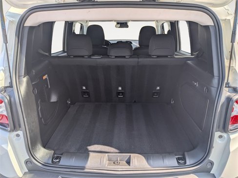 Certified 2020 Jeep Renegade Altitude image 27