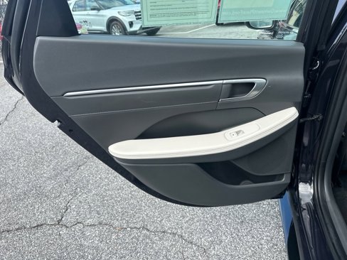 Used 2023 Hyundai Sonata Limited image 21