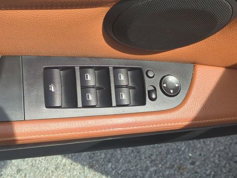 Used 2013 BMW 335i Convertible image 13
