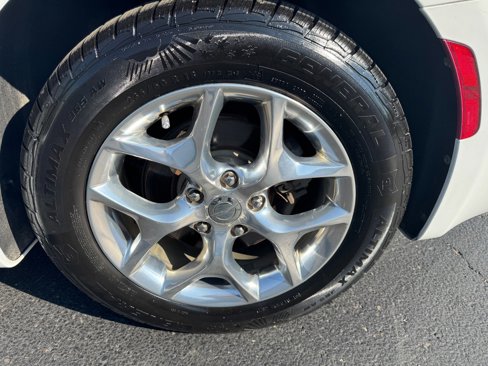 Used 2017 Chrysler Pacifica Limited image 22