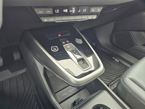 Used 2024 Audi Q4 e-tron Premium Plus image 23
