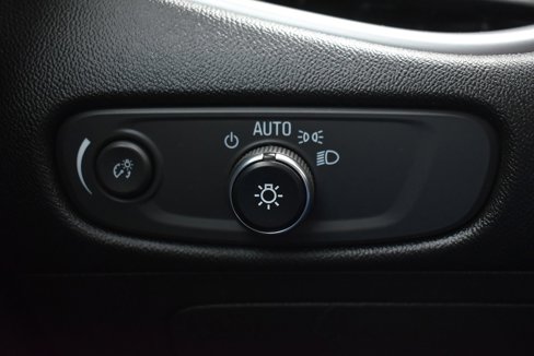 Used 2022 Chevrolet Malibu LT image 18